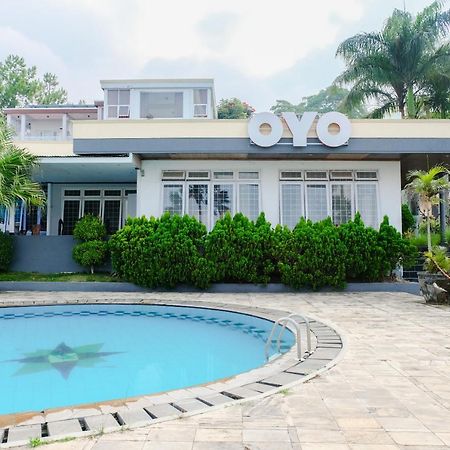 Oyo 803 Toetie Hotel Batu  Bagian luar foto