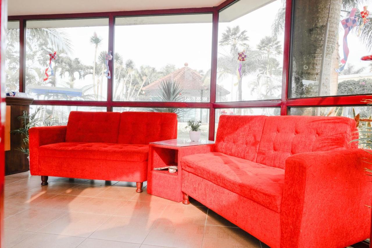 Oyo 803 Toetie Hotel Batu  Bagian luar foto