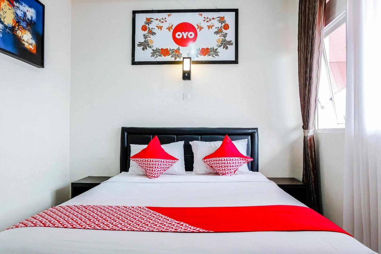 Oyo 803 Toetie Hotel Batu  Bagian luar foto