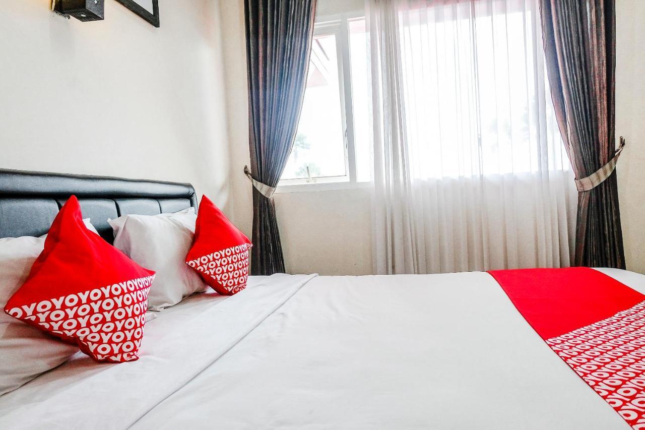 Oyo 803 Toetie Hotel Batu  Bagian luar foto
