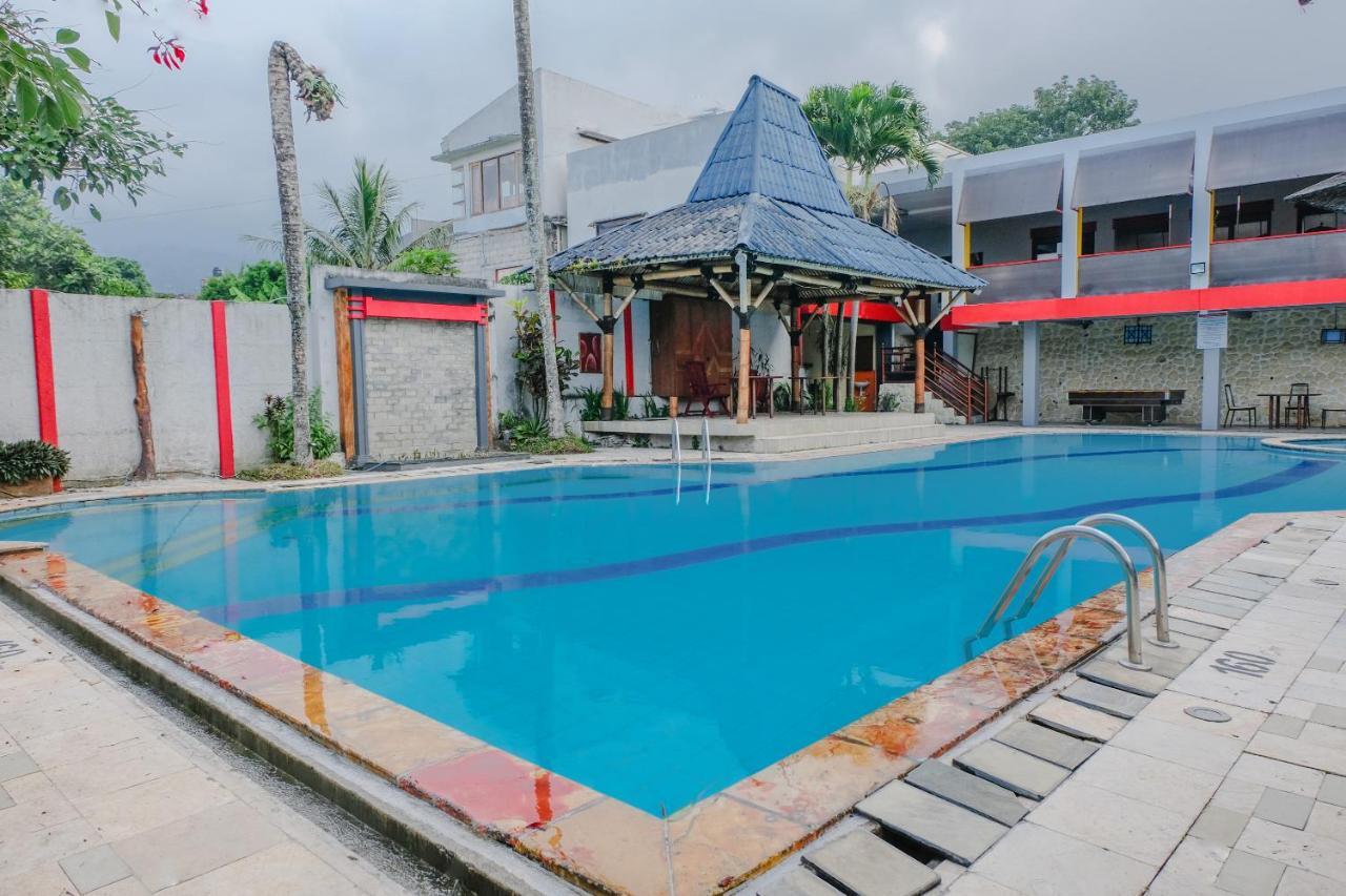Oyo 803 Toetie Hotel Batu  Bagian luar foto